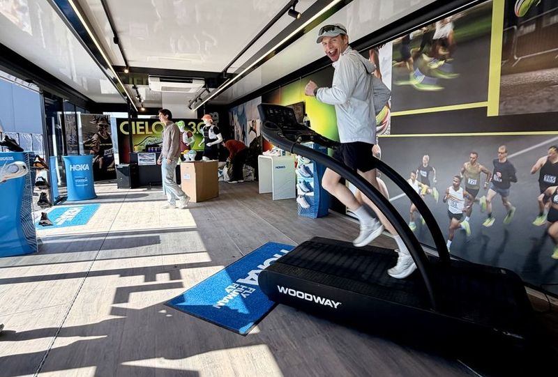 HOKA åpner mobil løpelabb