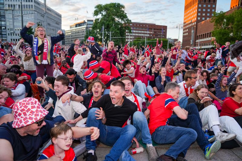 TV 2 legger til rette for folkefest mot England